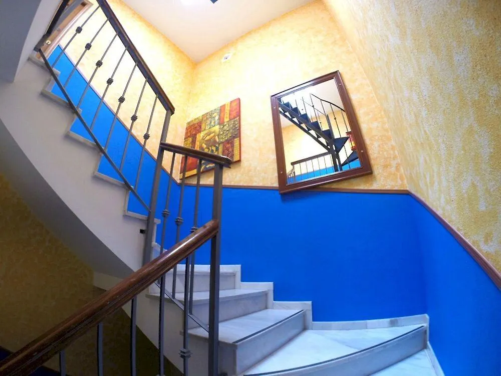 Hostal Cuevas Fuengirola 2*,