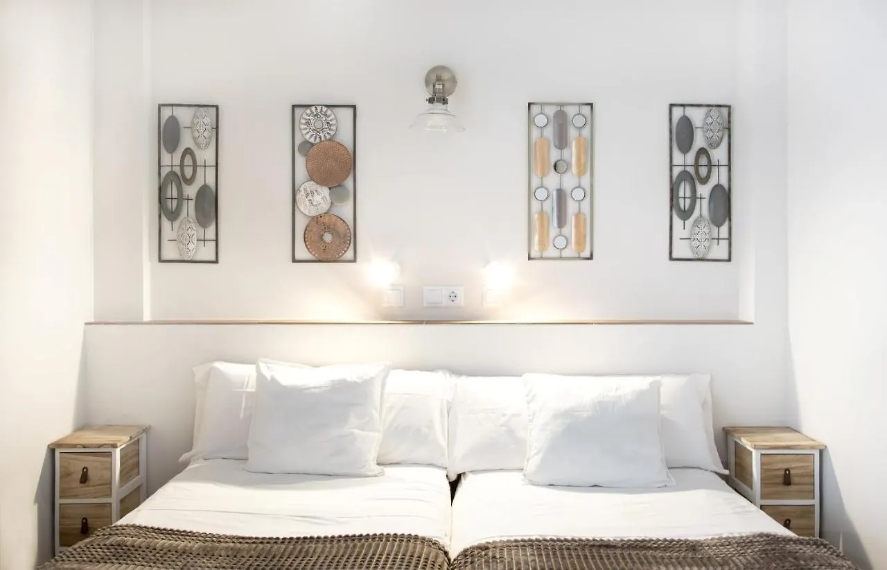 Hostal Cuevas Fuengirola 2*,