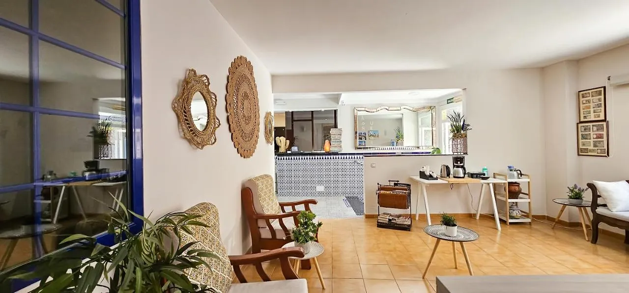 Hostal Cuevas Fuengirola Guest house