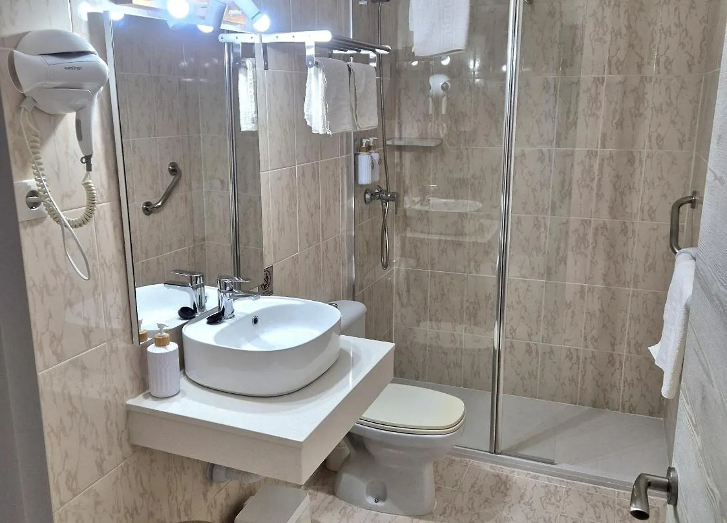 ** Guest house Hostal Cuevas Fuengirola Spain